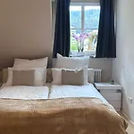 Stilvolle Mit Dom-blick & Balkon Zentral In *