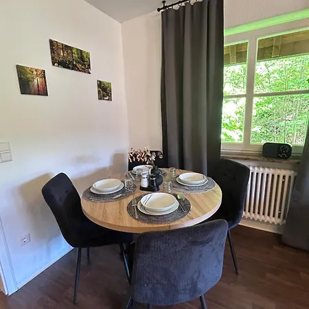 Stilvolle Mit Dom-blick & Balkon Zentral In شقة